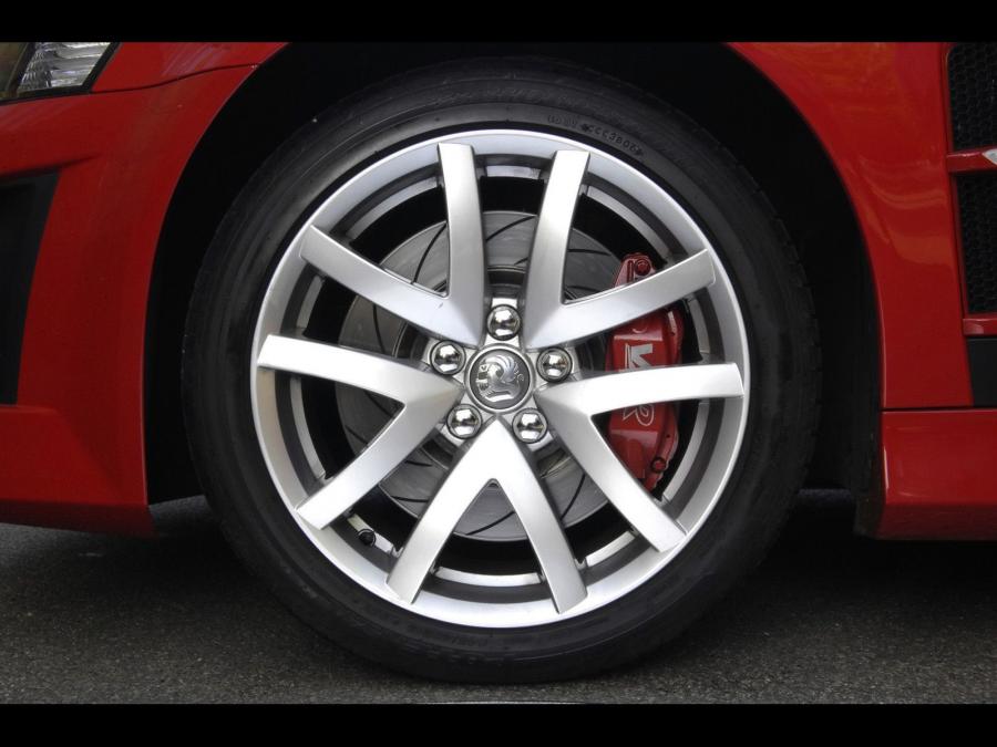  Vauxhall VXR8 2008 года  (фото 4 из 20)
